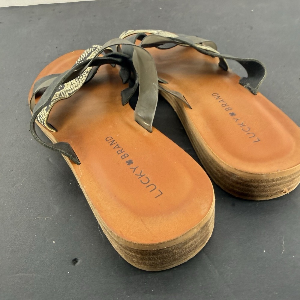 Lucky Brand Sandal 8.5 Hallisa Flat Strappy Boho Beachy Vacation Travel Leather - Picture 3 of 10